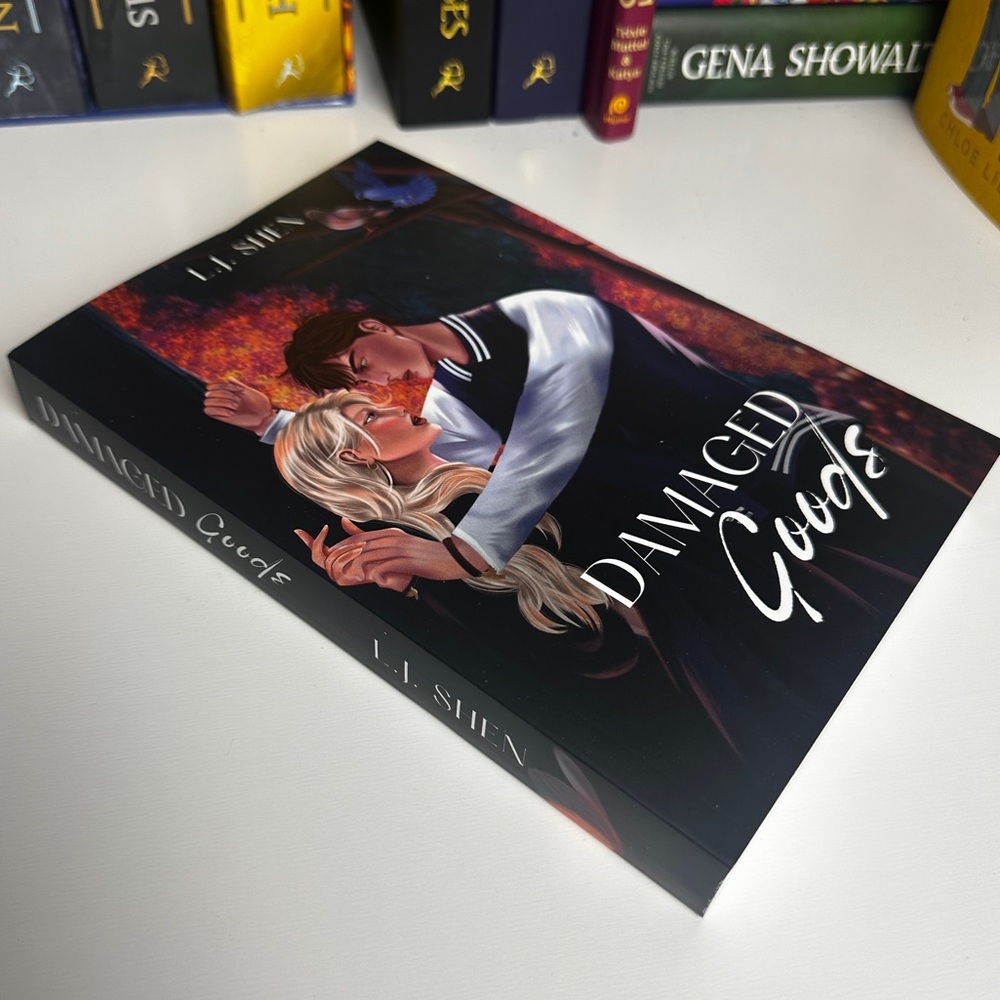 Probably Smut Damaged Goods by L.J. Shen signed by author special edition - Picture 2 of 4